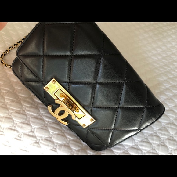 Chanel Golden Class Wallet on Chain